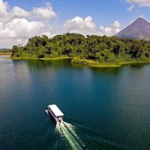 BOAT TOUR – ARENAL LAKE