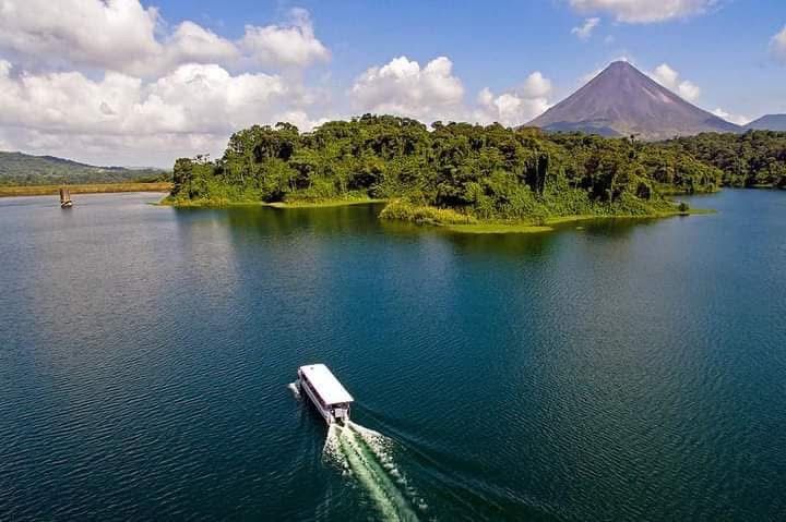 Boat Tour Arenal Lake